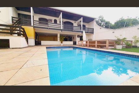 Casa à venda com 288m², 6 quartos e 5 vagas