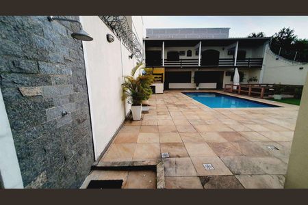 Casa à venda com 288m², 6 quartos e 5 vagas
