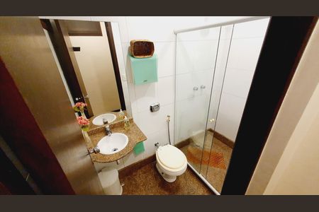 Casa à venda com 288m², 6 quartos e 5 vagas
