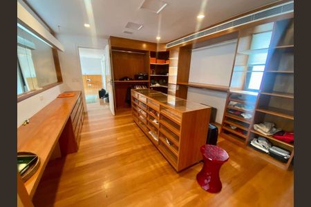 Apartamento à venda com 490m², 3 quartos e 4 vagas