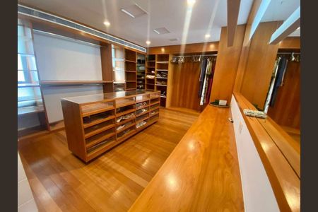 Apartamento à venda com 490m², 3 quartos e 4 vagas
