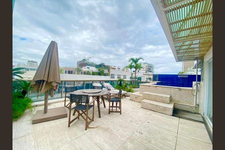 Apartamento à venda com 490m², 3 quartos e 4 vagas