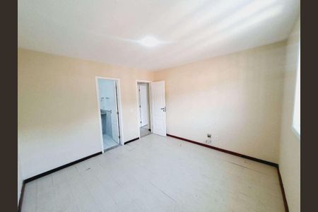 Casa à venda com 160m², 4 quartos e 4 vagas