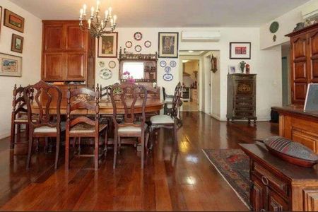 Apartamento à venda com 175m², 4 quartos e 1 vaga
