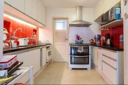 Apartamento à venda com 175m², 4 quartos e 1 vaga