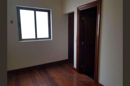 Apartamento à venda com 844m², 7 quartos e 4 vagas