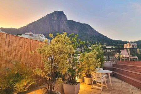 Apartamento à venda com 341m², 4 quartos e 2 vagas