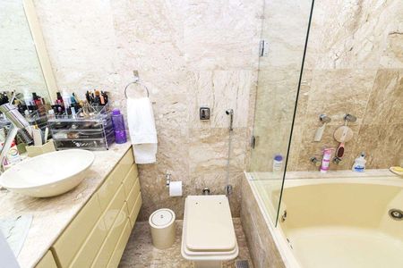 Apartamento à venda com 170m², 3 quartos e 3 vagas