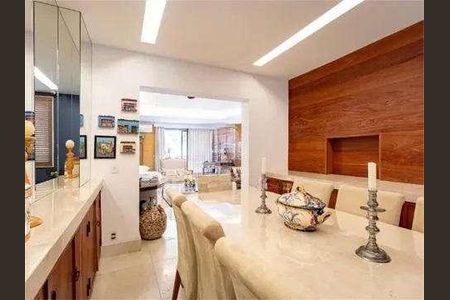 Apartamento à venda com 307m², 4 quartos e 3 vagas