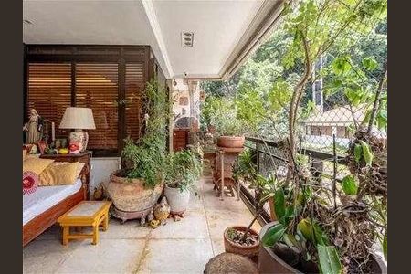 Apartamento à venda com 307m², 4 quartos e 3 vagas