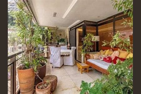 Apartamento à venda com 307m², 4 quartos e 3 vagas