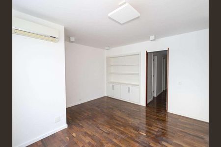 Apartamento à venda com 344m², 4 quartos e 2 vagas