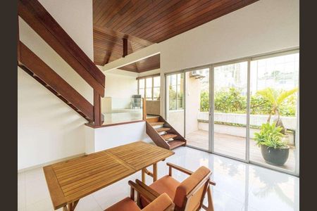 Apartamento à venda com 344m², 4 quartos e 2 vagas