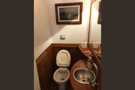 Casa à venda com 322m², 2 quartos e 2 vagas