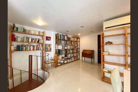 Apartamento à venda com 169m², 4 quartos e 2 vagas