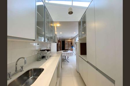 Apartamento à venda com 169m², 4 quartos e 2 vagas