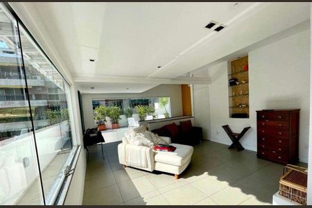 Apartamento à venda com 237m², 3 quartos e 2 vagas