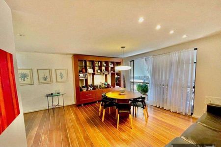 Apartamento à venda com 237m², 3 quartos e 2 vagas