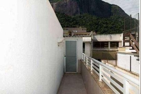 Apartamento à venda com 120m², 2 quartos e sem vaga
