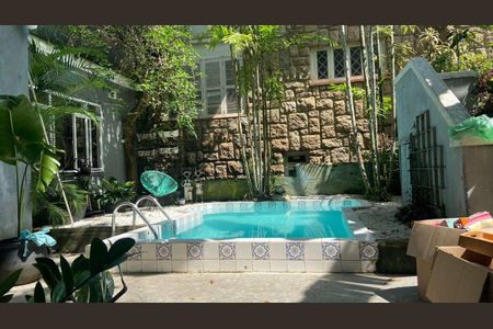 Casa à venda com 900m², 7 quartos e 3 vagas
