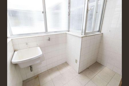 Casa à venda com 74m², 2 quartos e sem vaga