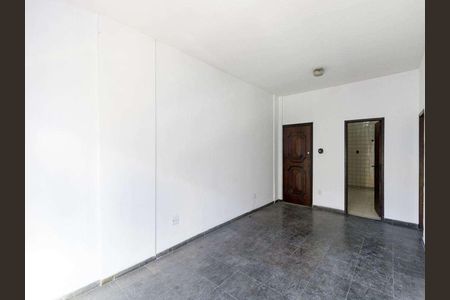 Casa à venda com 74m², 2 quartos e sem vaga