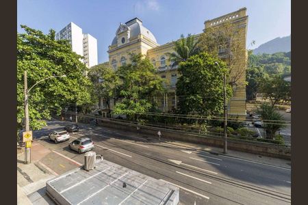 Casa à venda com 74m², 2 quartos e sem vaga