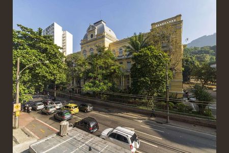 Casa à venda com 74m², 2 quartos e sem vaga