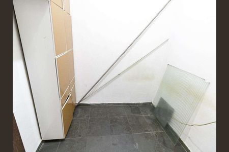 Casa à venda com 74m², 2 quartos e sem vaga