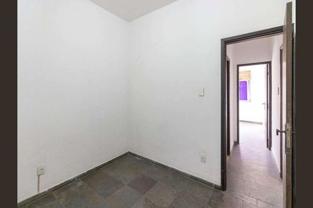 Casa à venda com 74m², 2 quartos e sem vaga
