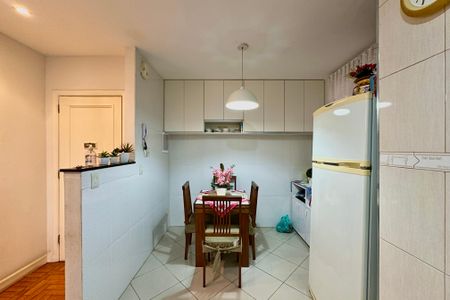 Apartamento à venda com 80m², 2 quartos e sem vagaCozinha