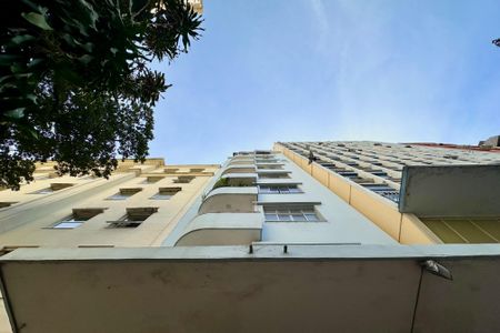 Apartamento à venda com 80m², 2 quartos e sem vagaFachada