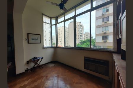 Apartamento à venda com 150m², 3 quartos e sem vaga
