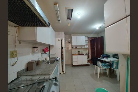 Apartamento à venda com 150m², 3 quartos e sem vaga