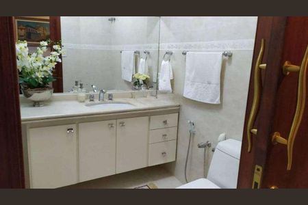 Apartamento à venda com 162m², 4 quartos e 1 vaga