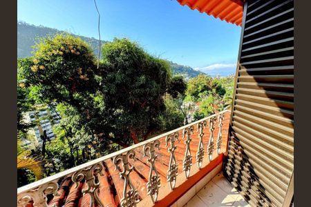 Casa à venda com 410m², 4 quartos e 2 vagas