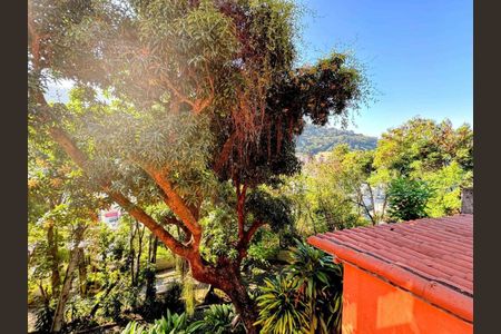 Casa à venda com 410m², 4 quartos e 2 vagas