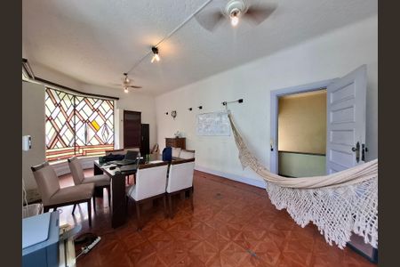 Casa à venda com 240m², 4 quartos e 2 vagas Casa à venda com 240m², 4 quartos e 2 vagasQuarto 2