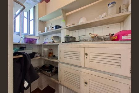 Casa à venda com 240m², 4 quartos e 2 vagas Casa à venda com 240m², 4 quartos e 2 vagasDespensa