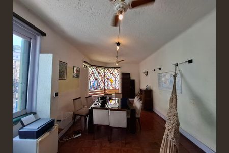 Casa à venda com 240m², 4 quartos e 2 vagas Casa à venda com 240m², 4 quartos e 2 vagasQuarto 2