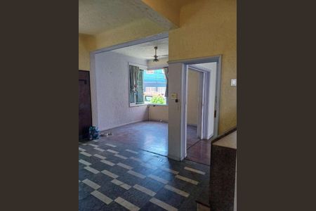 Casa à venda com 240m², 3 quartos e 2 vagas