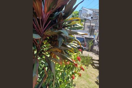 Casa à venda com 240m², 3 quartos e 2 vagas