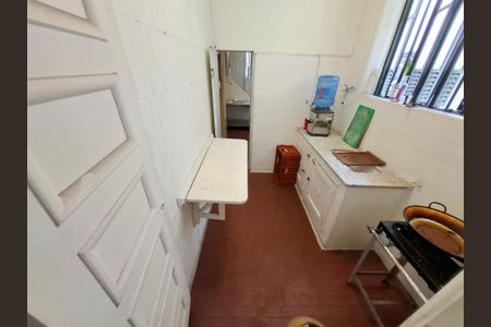 Casa à venda com 240m², 4 quartos e 2 vagas Casa à venda com 240m², 4 quartos e 2 vagasCozinha