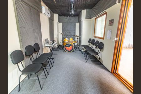 Apartamento à venda com 178m², 4 quartos e 3 vagas Apartamento à venda com 178m², 4 quartos e 3 vagasÁrea comum - Sala de Música