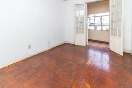 Casa à venda com 200m², 2 quartos e 4 vagas Casa à venda com 200m², 2 quartos e 4 vagasQuarto