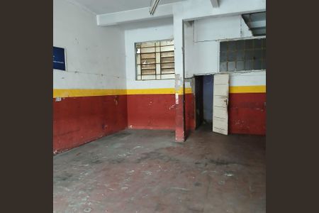 Casa à venda com 200m², 2 quartos e 4 vagas Casa à venda com 200m², 2 quartos e 4 vagasGaragem