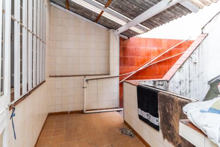 Casa à venda com 200m², 2 quartos e 4 vagas Casa à venda com 200m², 2 quartos e 4 vagasÁrea de Serviço