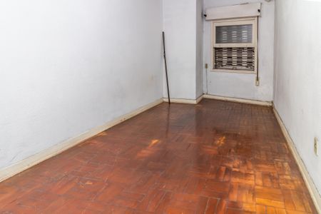 Casa à venda com 200m², 2 quartos e 4 vagas Casa à venda com 200m², 2 quartos e 4 vagasQuarto