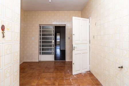 Casa à venda com 200m², 2 quartos e 4 vagas Casa à venda com 200m², 2 quartos e 4 vagasCozinha