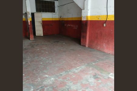 Casa à venda com 200m², 2 quartos e 4 vagas Casa à venda com 200m², 2 quartos e 4 vagasGaragem